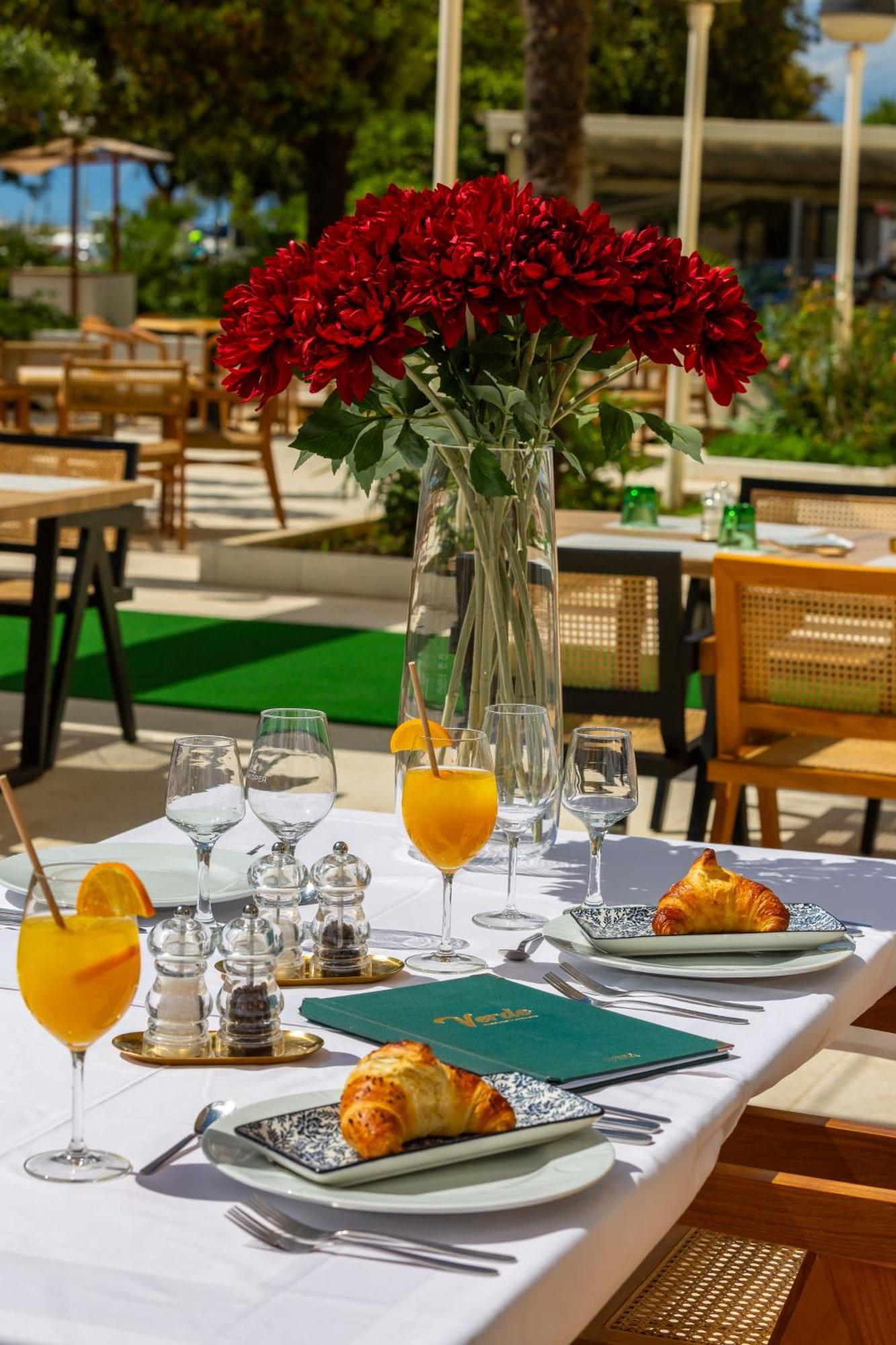 Hotel Adria Malinska Zewnętrze zdjęcie