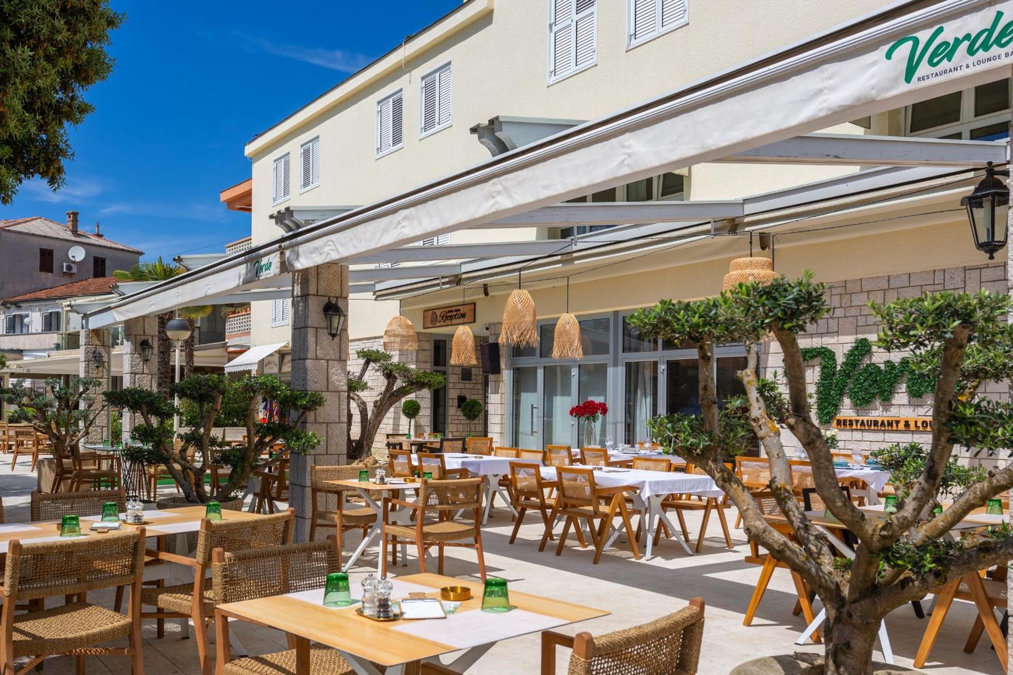 Hotel Adria Malinska Zewnętrze zdjęcie