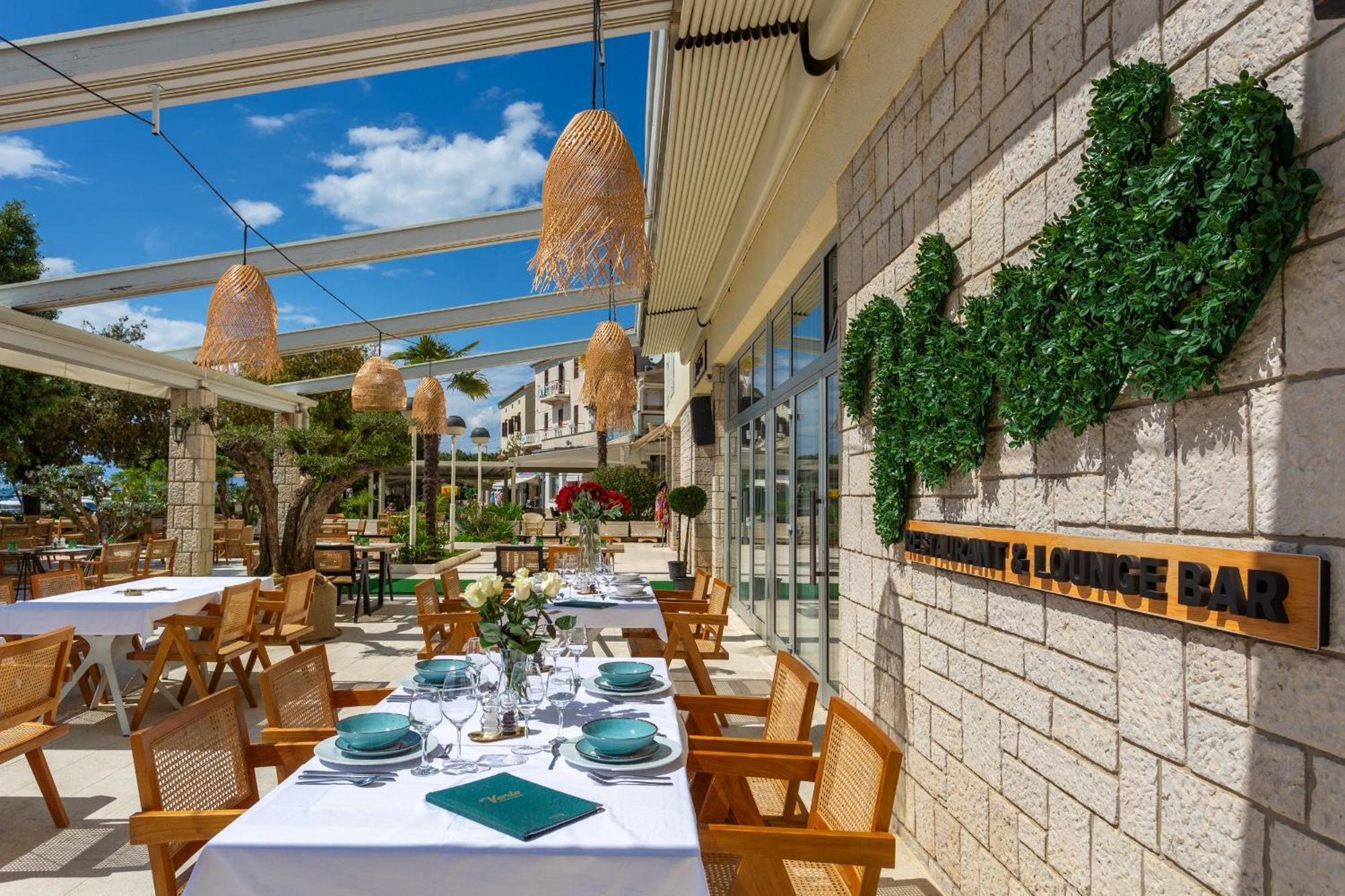 Hotel Adria Malinska Zewnętrze zdjęcie