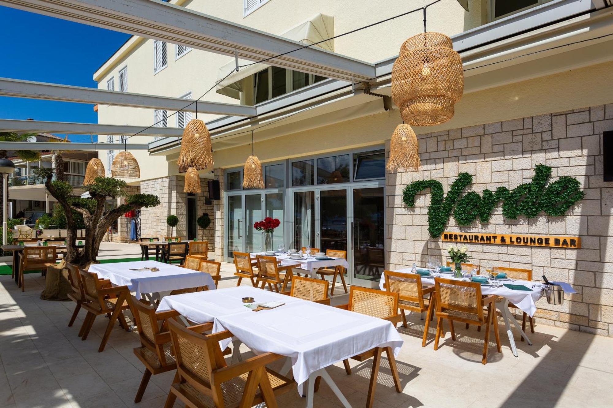 Hotel Adria Malinska Zewnętrze zdjęcie
