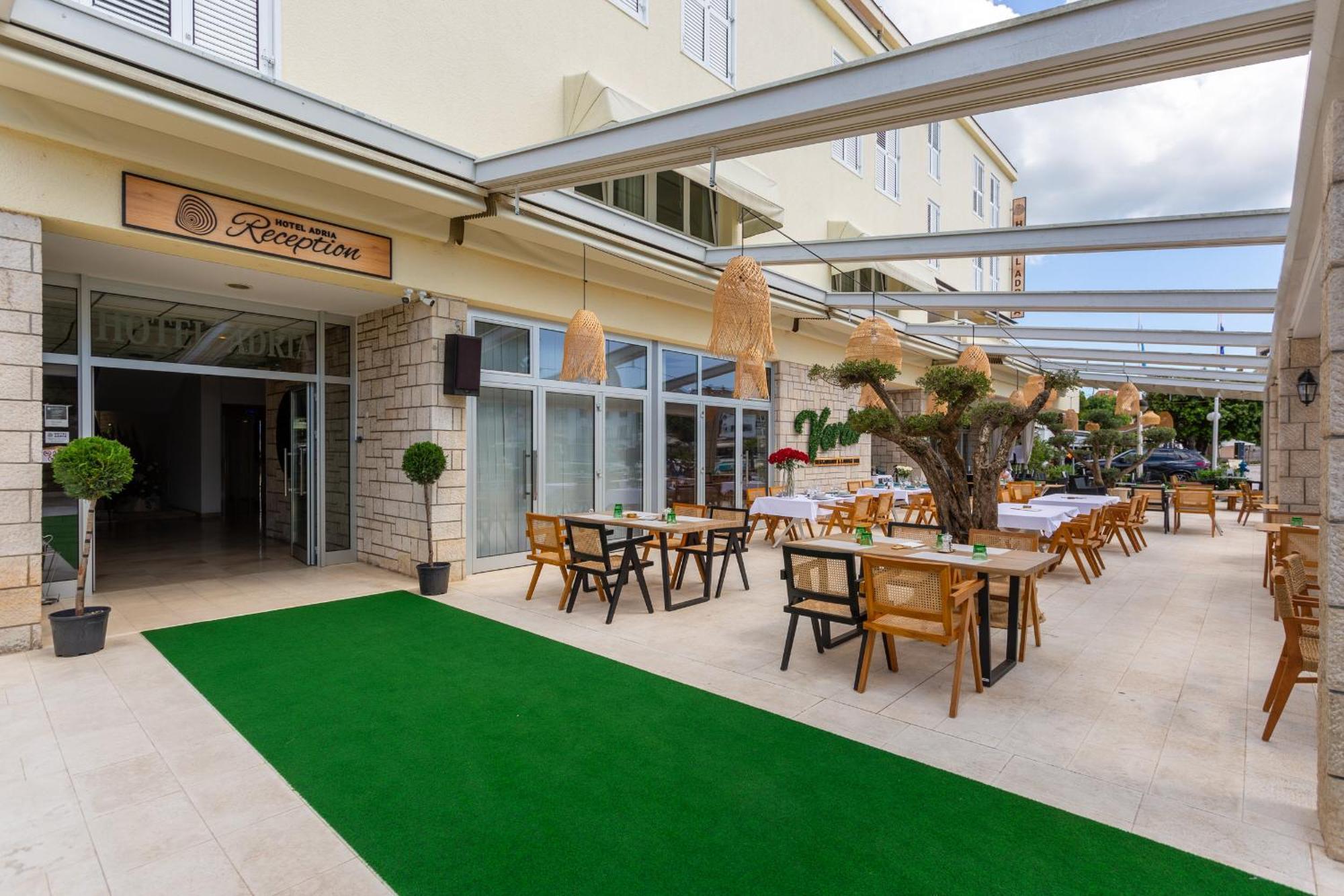 Hotel Adria Malinska Zewnętrze zdjęcie